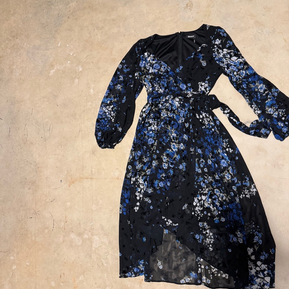 DKNY Floral-Print Balloon-Sleeve Faux-Wrap Dress - Picture 5 of 6